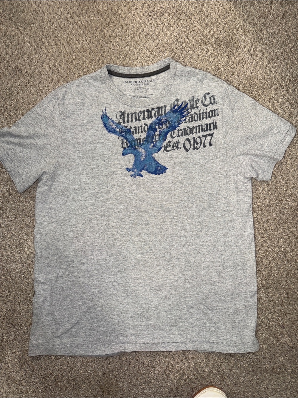 American Eagle Outfitters Men’s Heather Gray Tee with Blue Eagle Graphic Vintage
